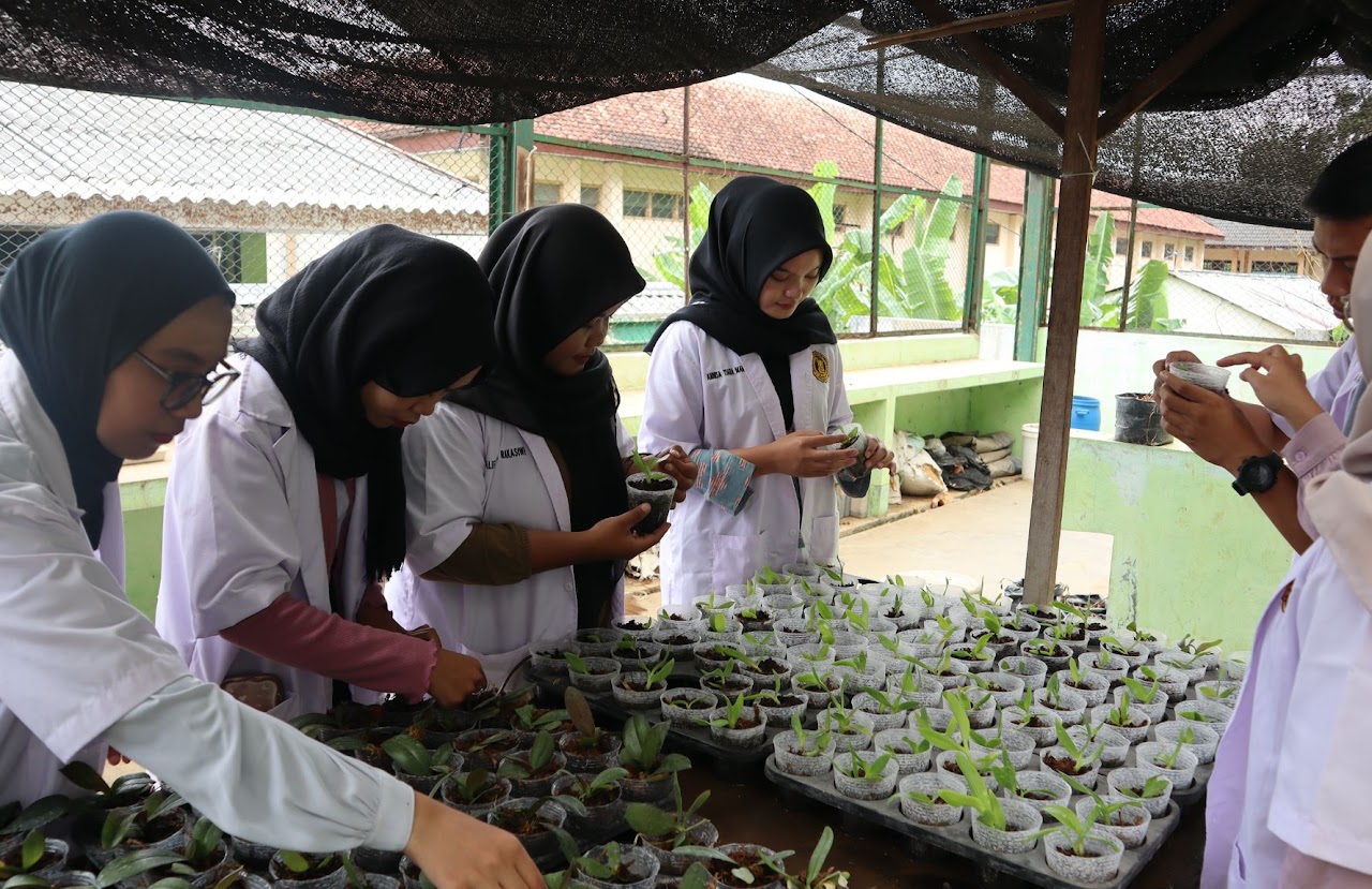 Foto Fasilitas greenhouse 1